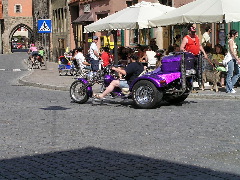 268TrikeHund.Dinkelsbuehl.jpg