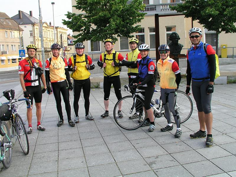 604Gruppenfoto.Bahnhofsvorplatz.Aalen.jpg