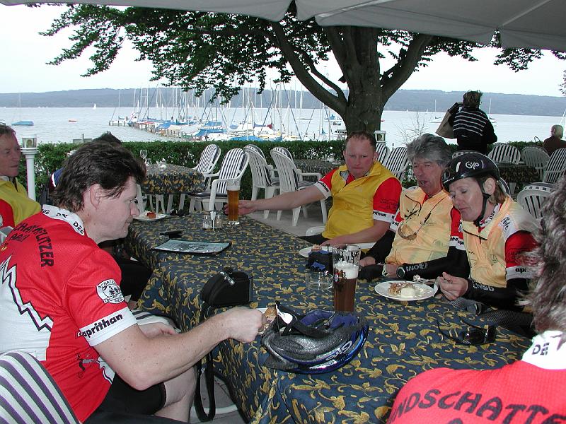 628Pause.Biergarten.Lachen.Ammersee.jpg