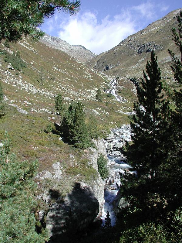 514Flusseinschnitt.Vallember.jpg