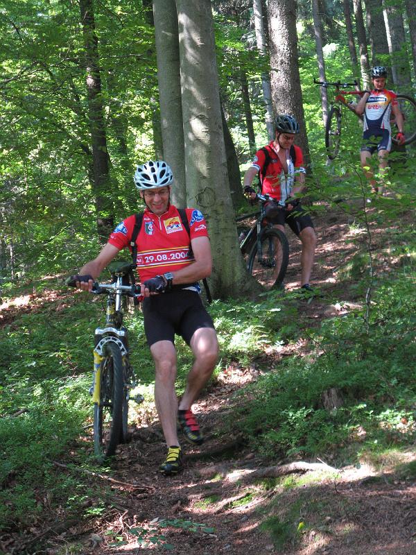565JoeBentTobias.Runterschieben.Fehrenbach.jpg
