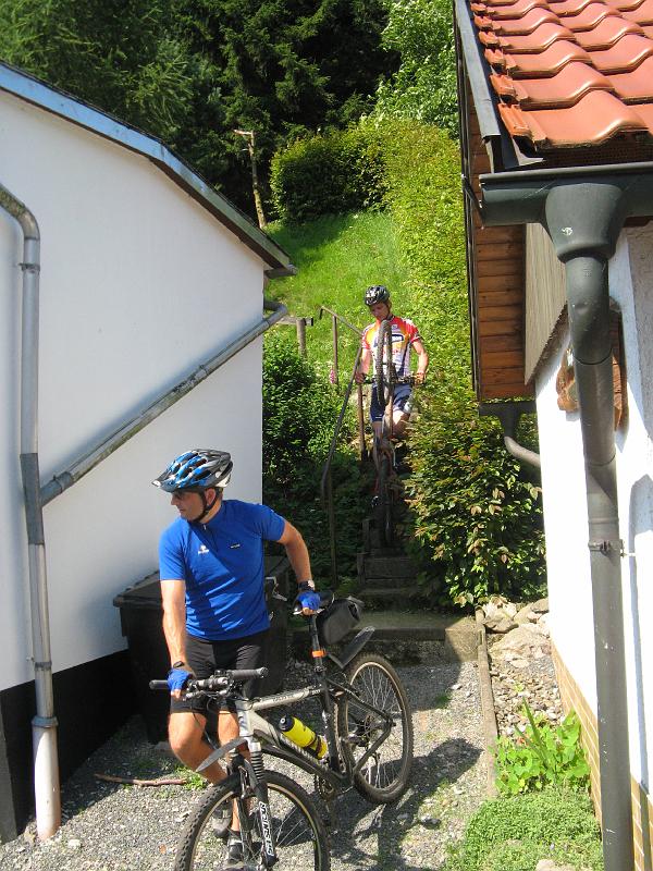 567JoergTobias.Runtertragen.Fehrenbach.jpg