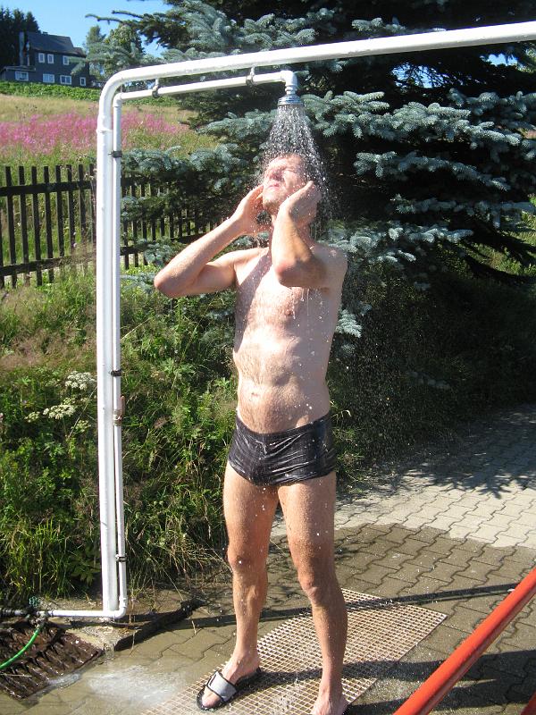 575Bent.Kaltduscher.SchnetterFreibad.jpg