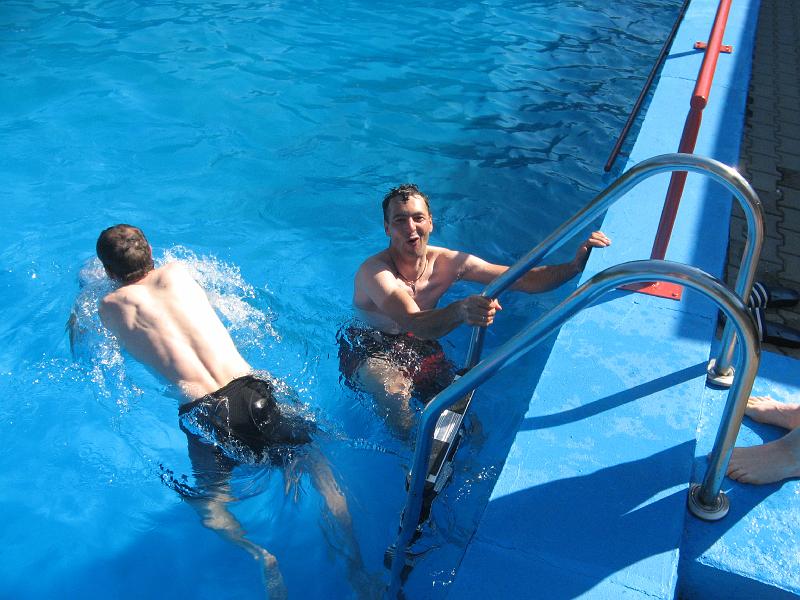 576JoeAndreas.Kaltschwimmen.SchnetterFreibad.jpg