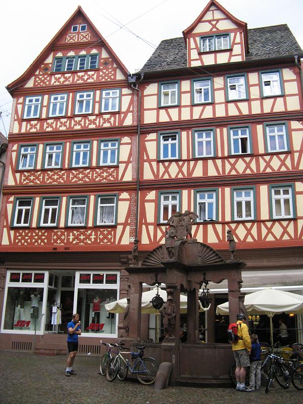 424Engelsbrunnen.Wertheim.jpg