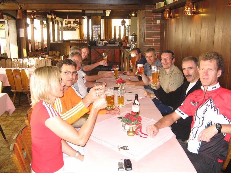 430Prosit.GasthofZumRoss.Vockenrot.jpg