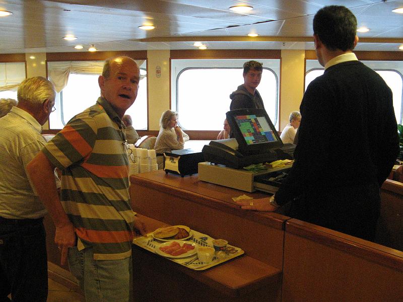 416KasseFruehstueck.Friedel.Faehre.jpg