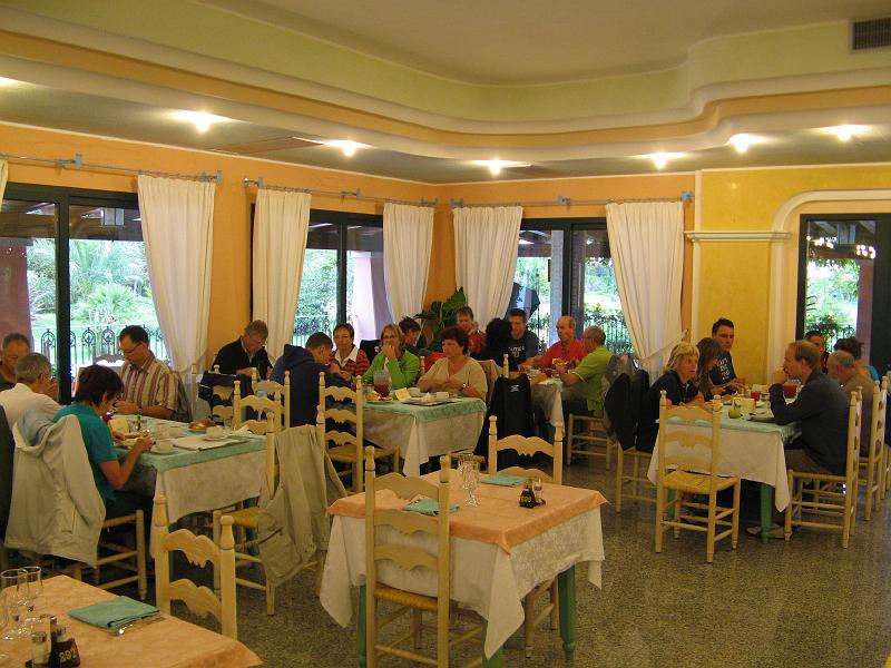 472Fruehstueck.GruppoKrieg.ClubHotelMarinaBeach.Orosei.jpg
