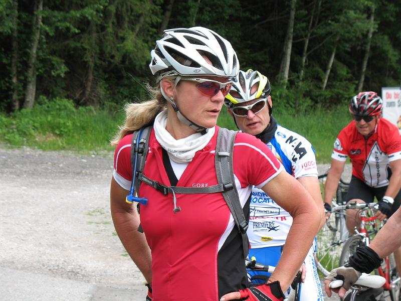 528GabiHelmutKarl.Warten.Gaichtpass.jpg