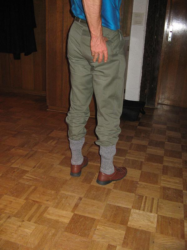 162Uwe.HoseInSocken.jpg