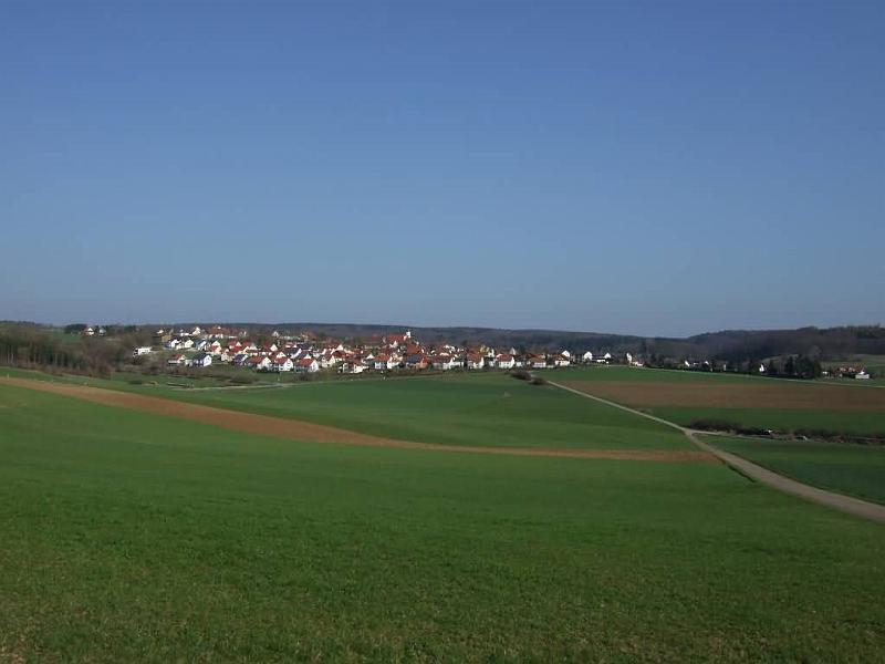 154Blick2SteinheimXXX.jpg - MTB Beginner-Tour zur „Heidenheimer Alb“ über zahlreiche schöne Trockentäler der Schwäbischen Alb