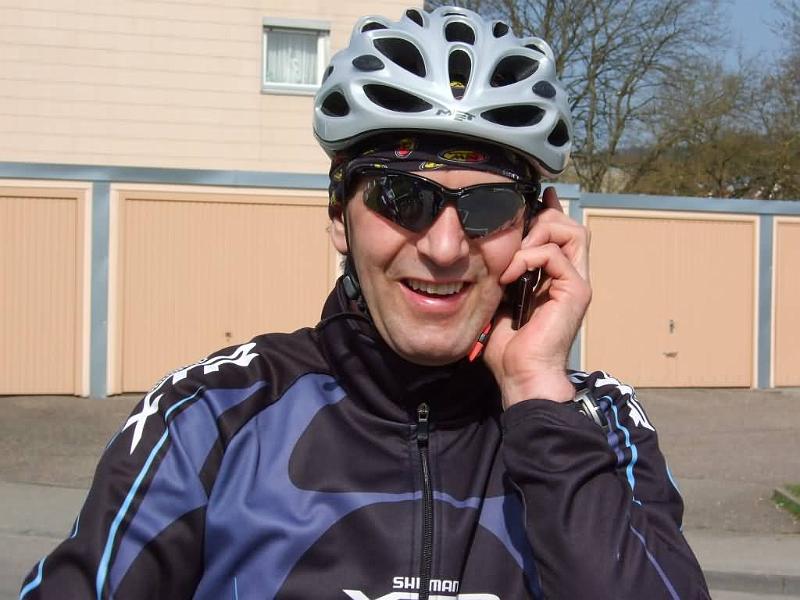 161CappoTelefoniert.Joe.jpg - MTB Beginner-Tour zur „Heidenheimer Alb“ über zahlreiche schöne Trockentäler der Schwäbischen Alb