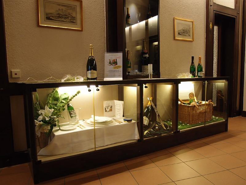 484Vitrine.Sektkellerei.jpg